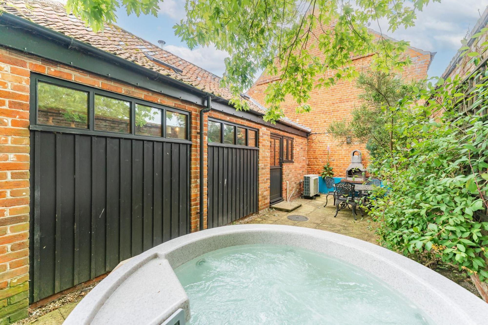 The Orangery - Bnb Suites Thurning  エクステリア 写真